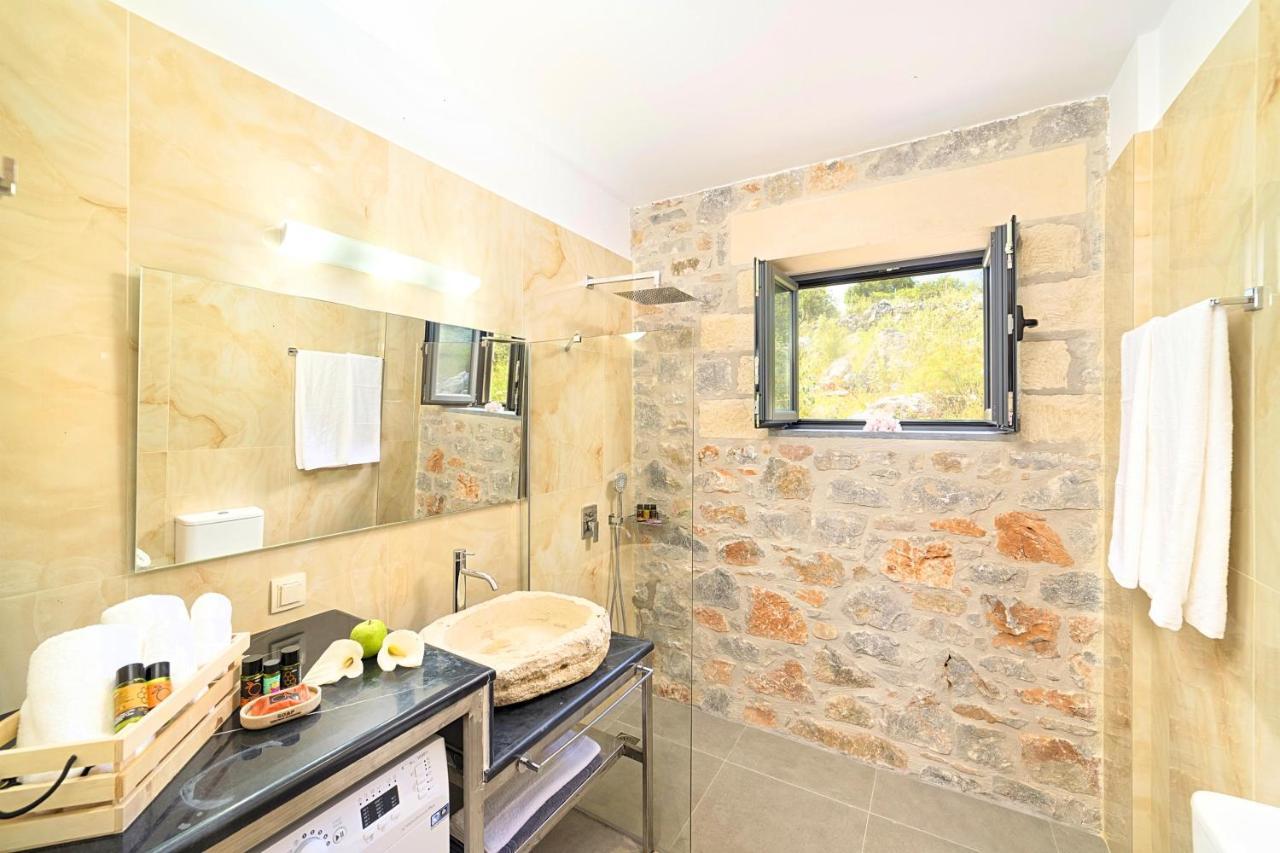 Villa Vardis Heated Pool Vryses ภายนอก รูปภาพ