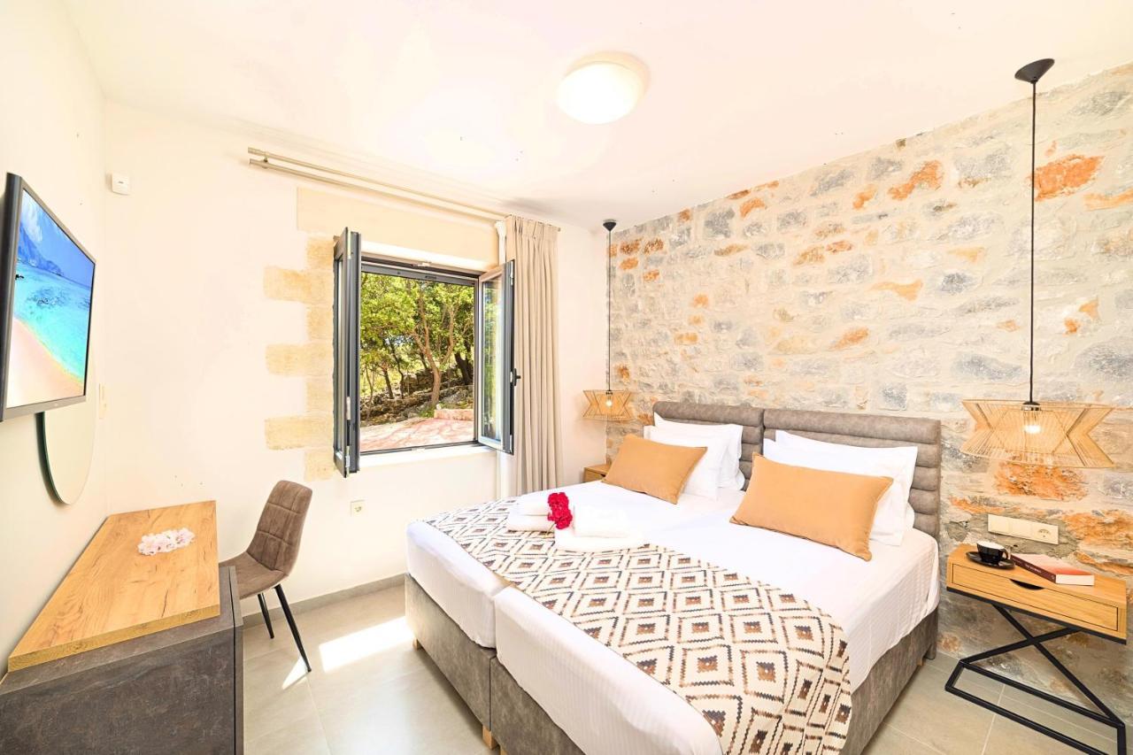 Villa Vardis Heated Pool Vryses ภายนอก รูปภาพ